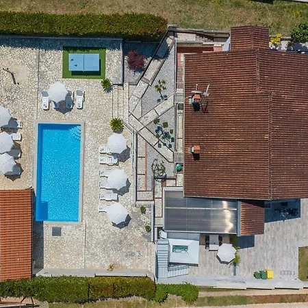 App Marina 2 * Πόρετς